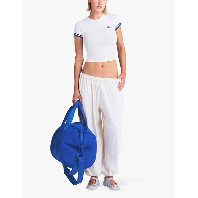 Womens Stretch Knit Cropped Crew-Neck Top