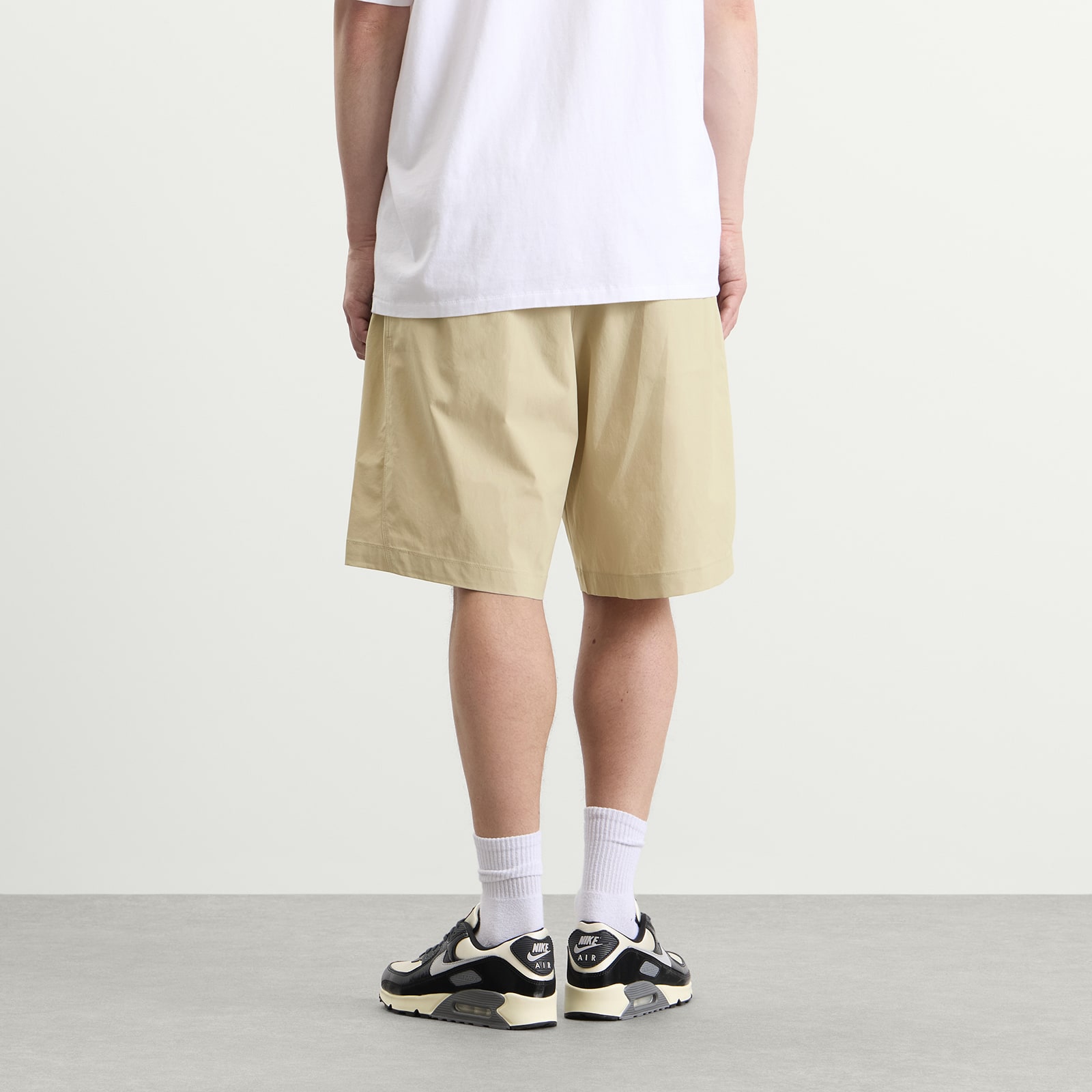 Men's Tech Helios Sun Short in Desert Khaki/Black