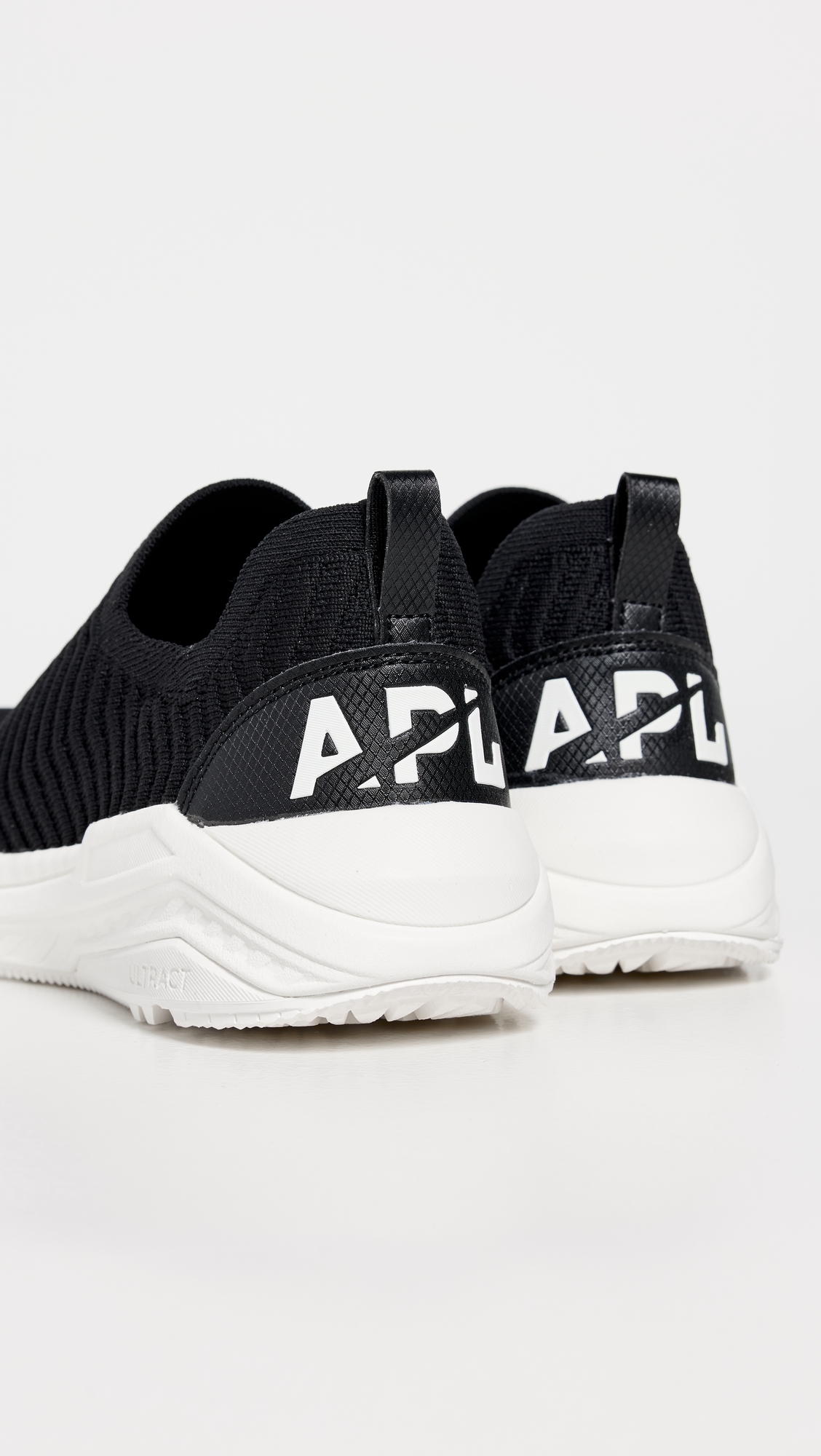 Techloom Traveler Sneakers Black/Ivory