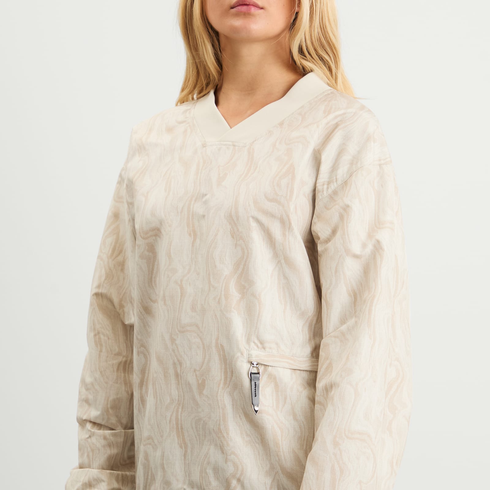Women's V-Neck Ripstop Pullover in Off White
