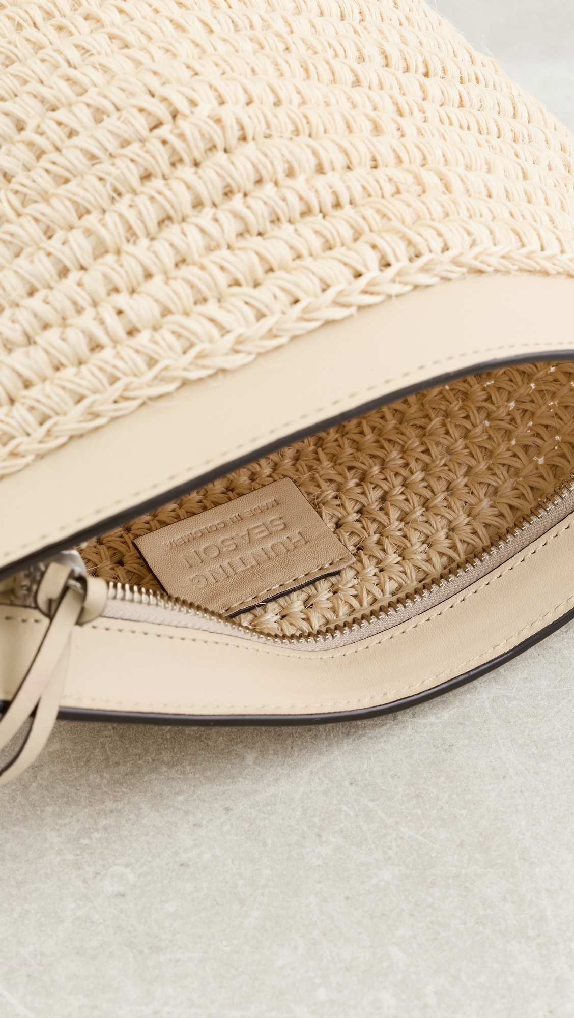 The Medium Zip Clutch Natural/Oyster One Size