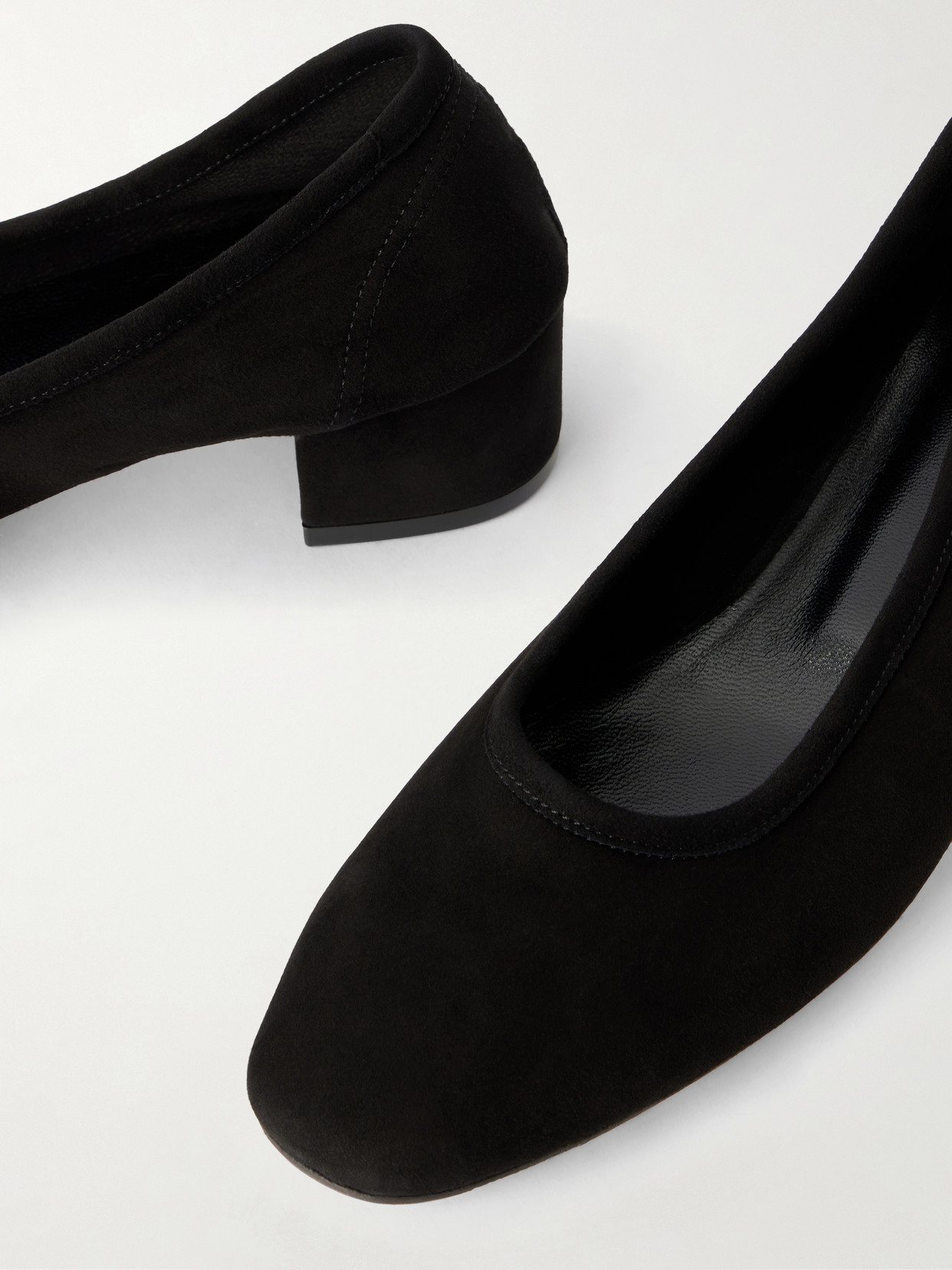 40 Roberta Leather Ballet Flats - Black