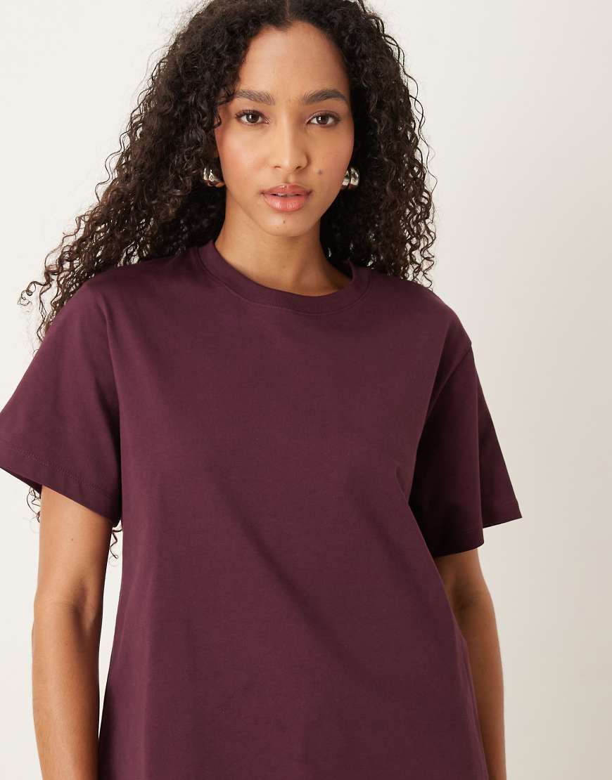 Boxy fit t-shirt in burgundy-Red
