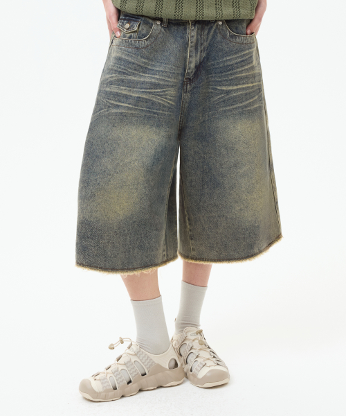 Rain Slub Two-tuck Bermuda Denim Shorts_INDIGO
