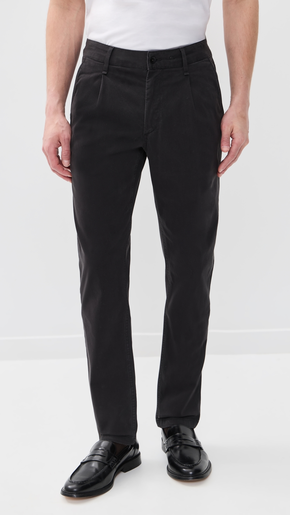 Evan Pleated Chino Pants Black