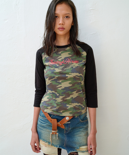 LOVE RAGLAN LS TEE CAMO