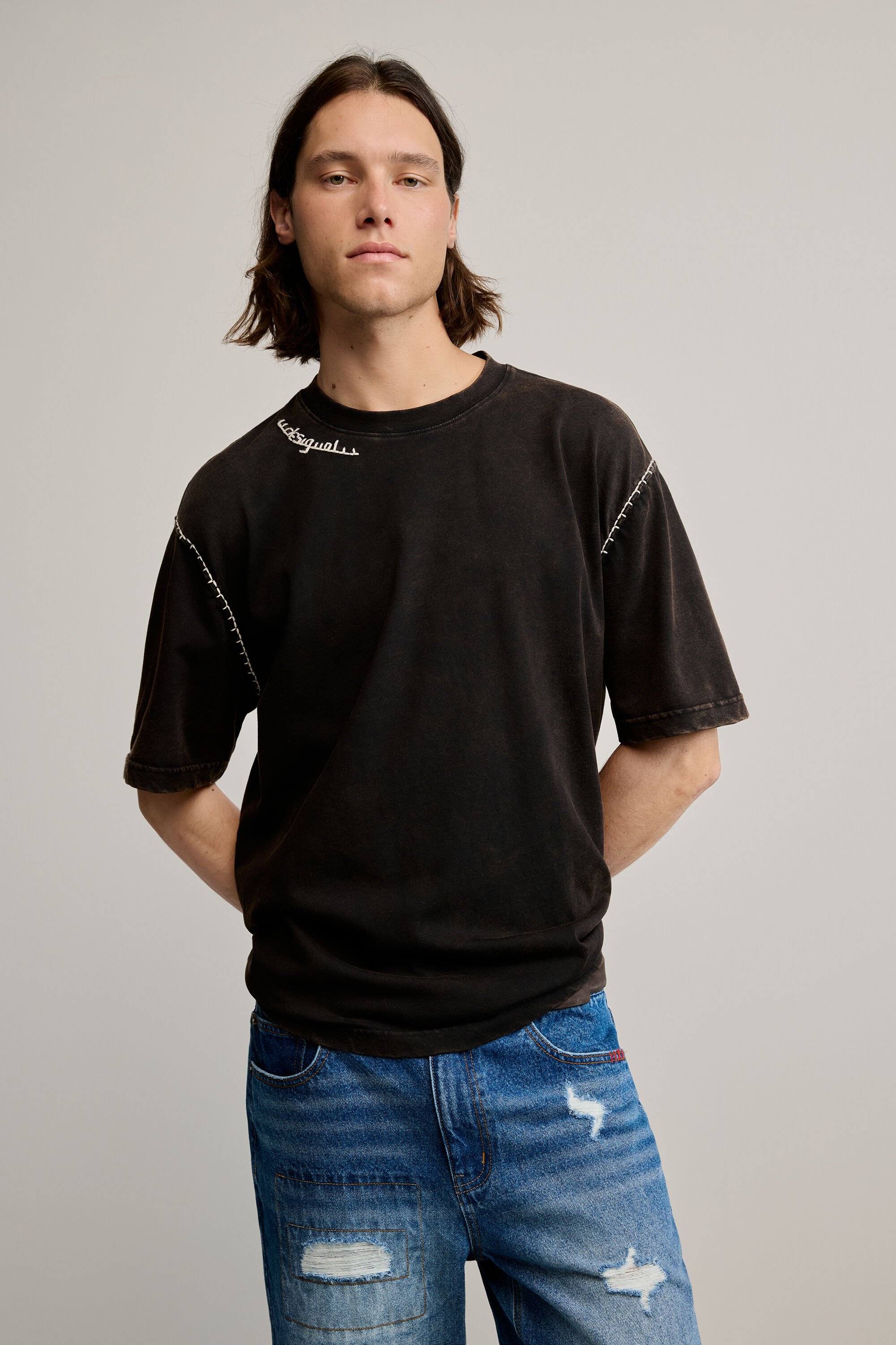 Plain t-shirt detai