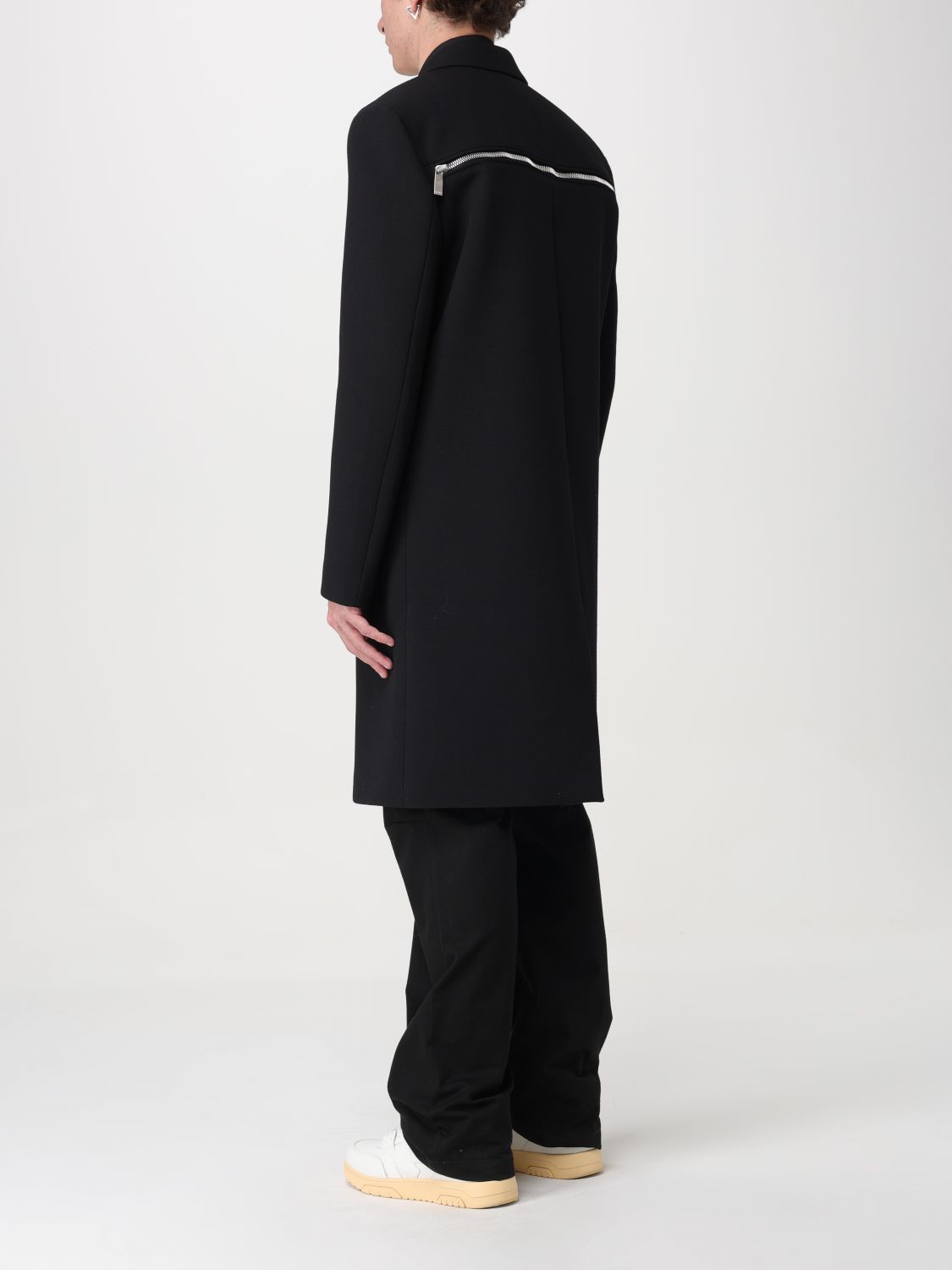 Coat Men color Black