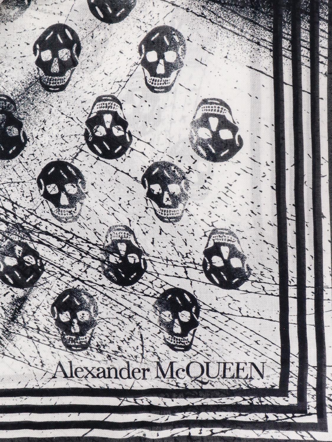 Skull-print scarf - White