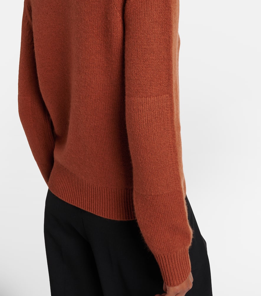 Cashmere sweater