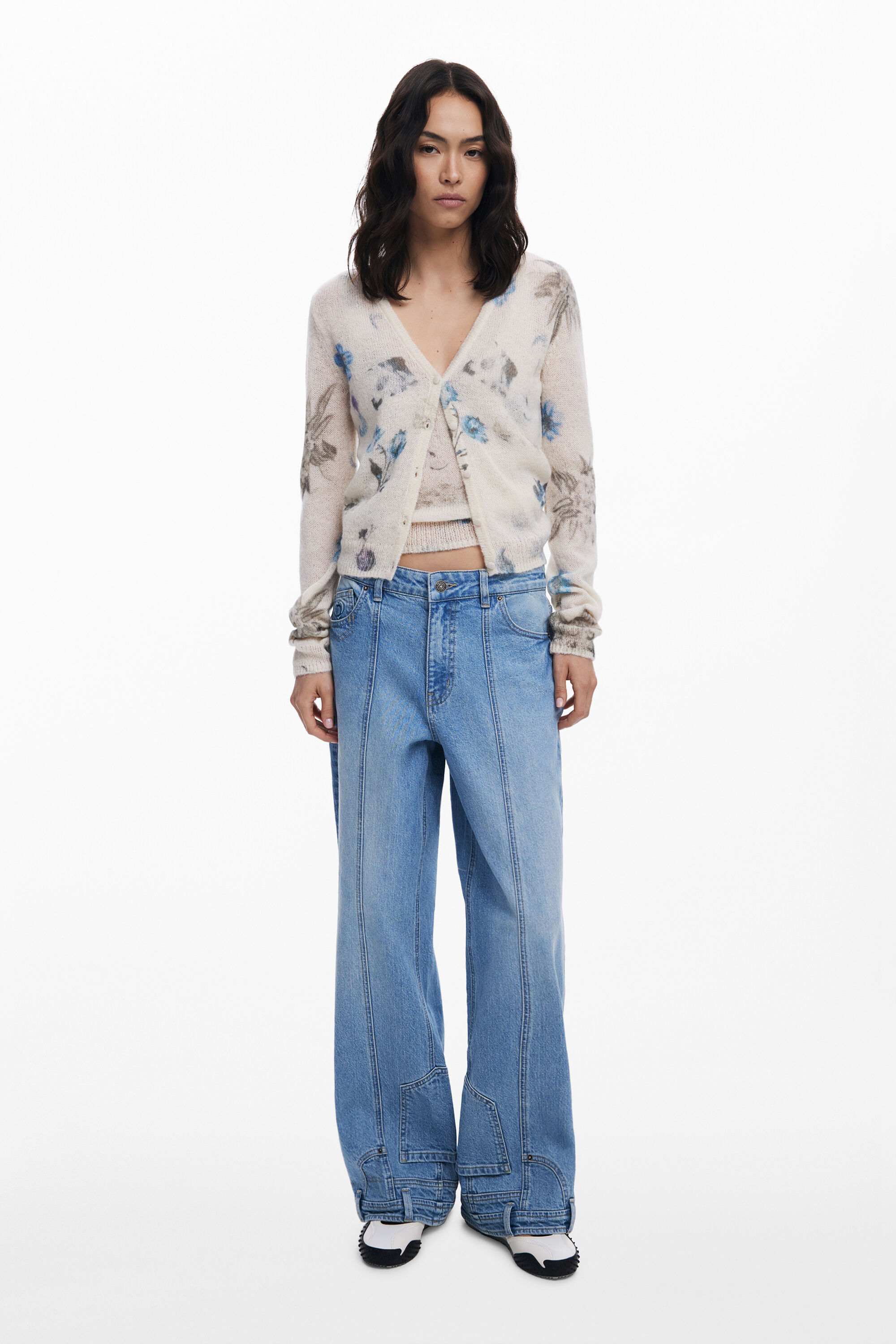 Straight jeans with inverted effect