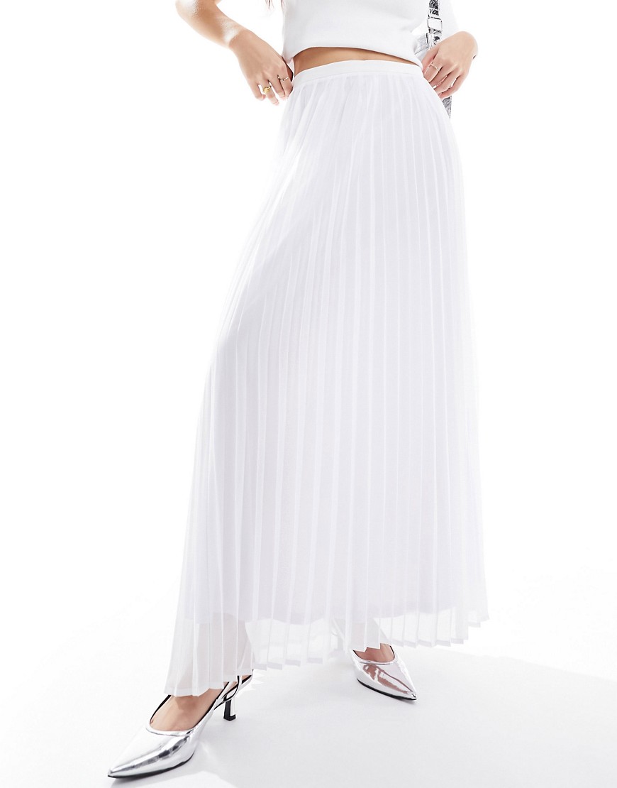Chiffon pleated maxi skirt in white