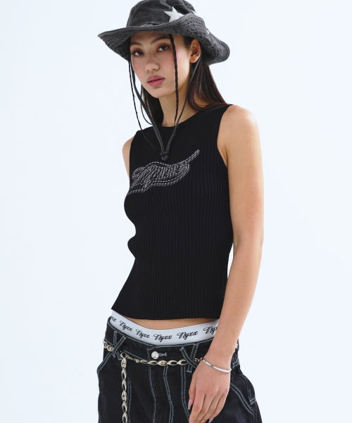 BOAT-NECK FITTED KNIT VEST BLACK