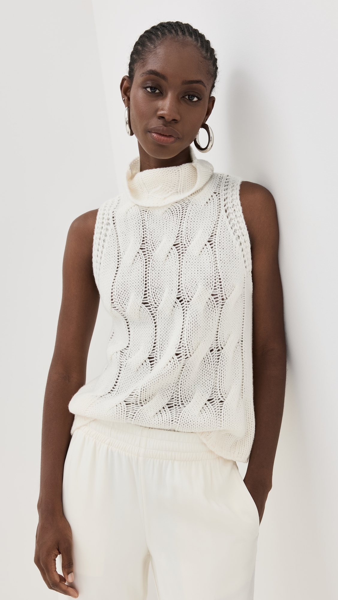 Cashmere Saige B Cropped Turtleneck Gardenia 