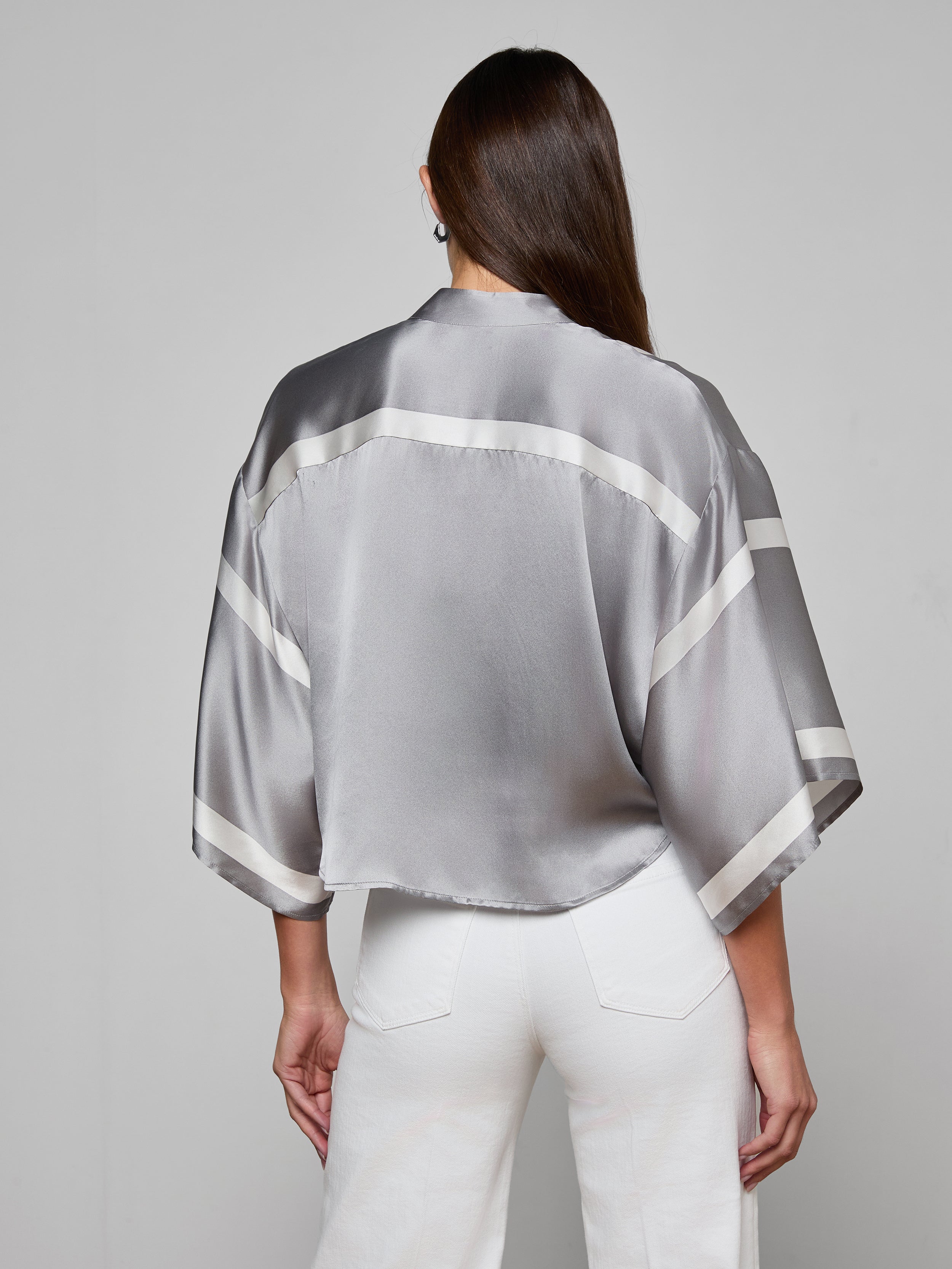 Dru Silk Blouse Top In Light Grey/white Placement Stripe