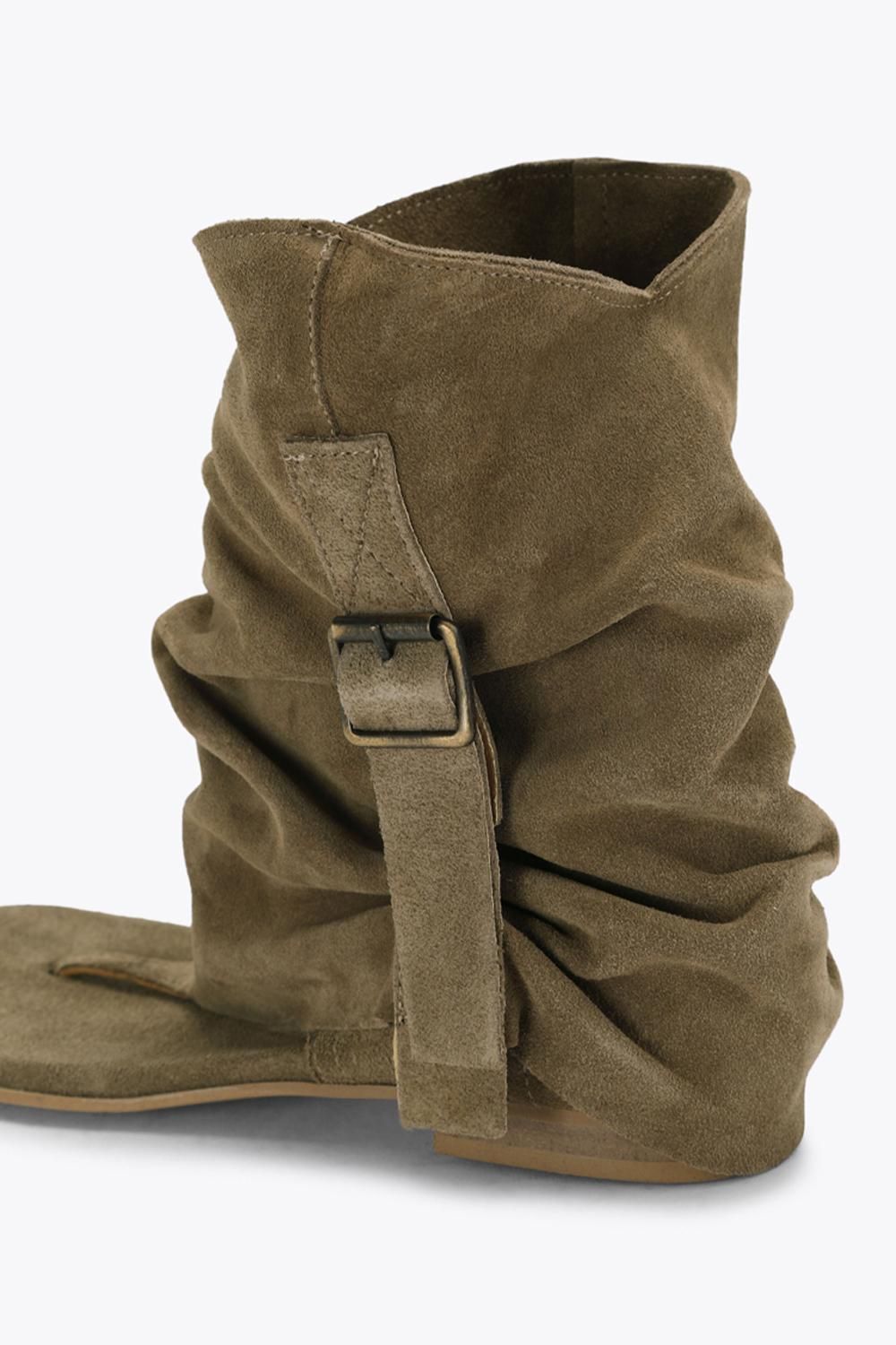 STEVE MADDEN Women's 'Dorado Taupe Suede' Suede Sanda