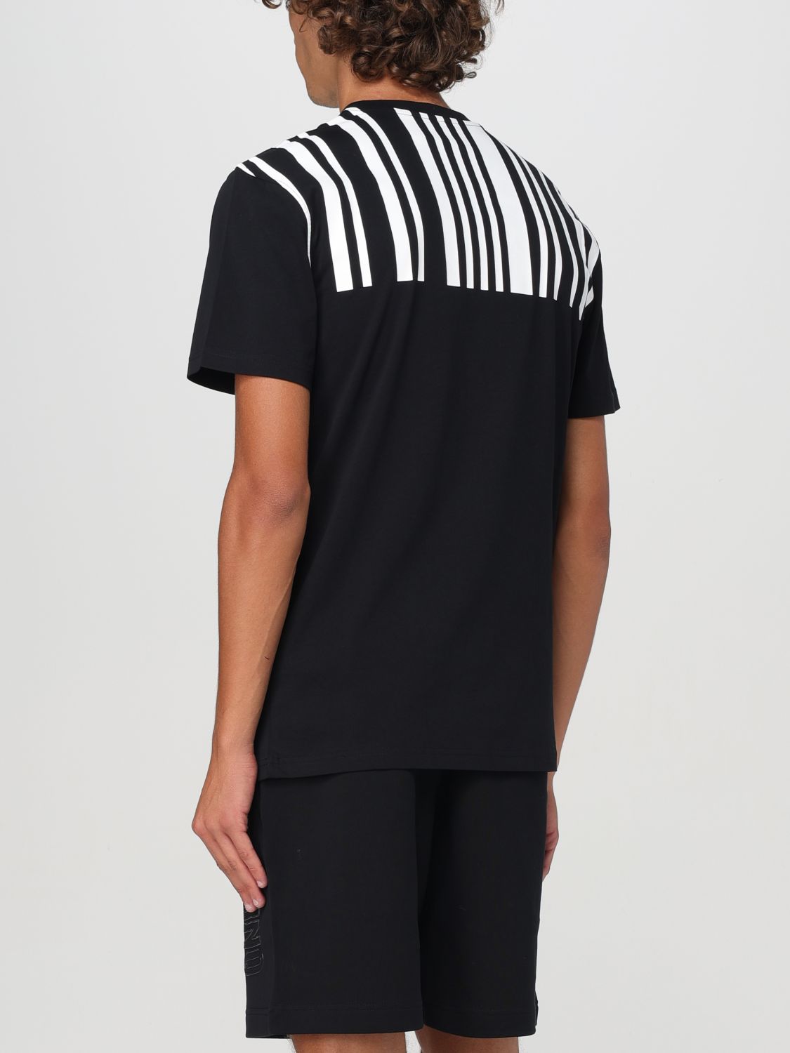 T-Shirt Men color Black