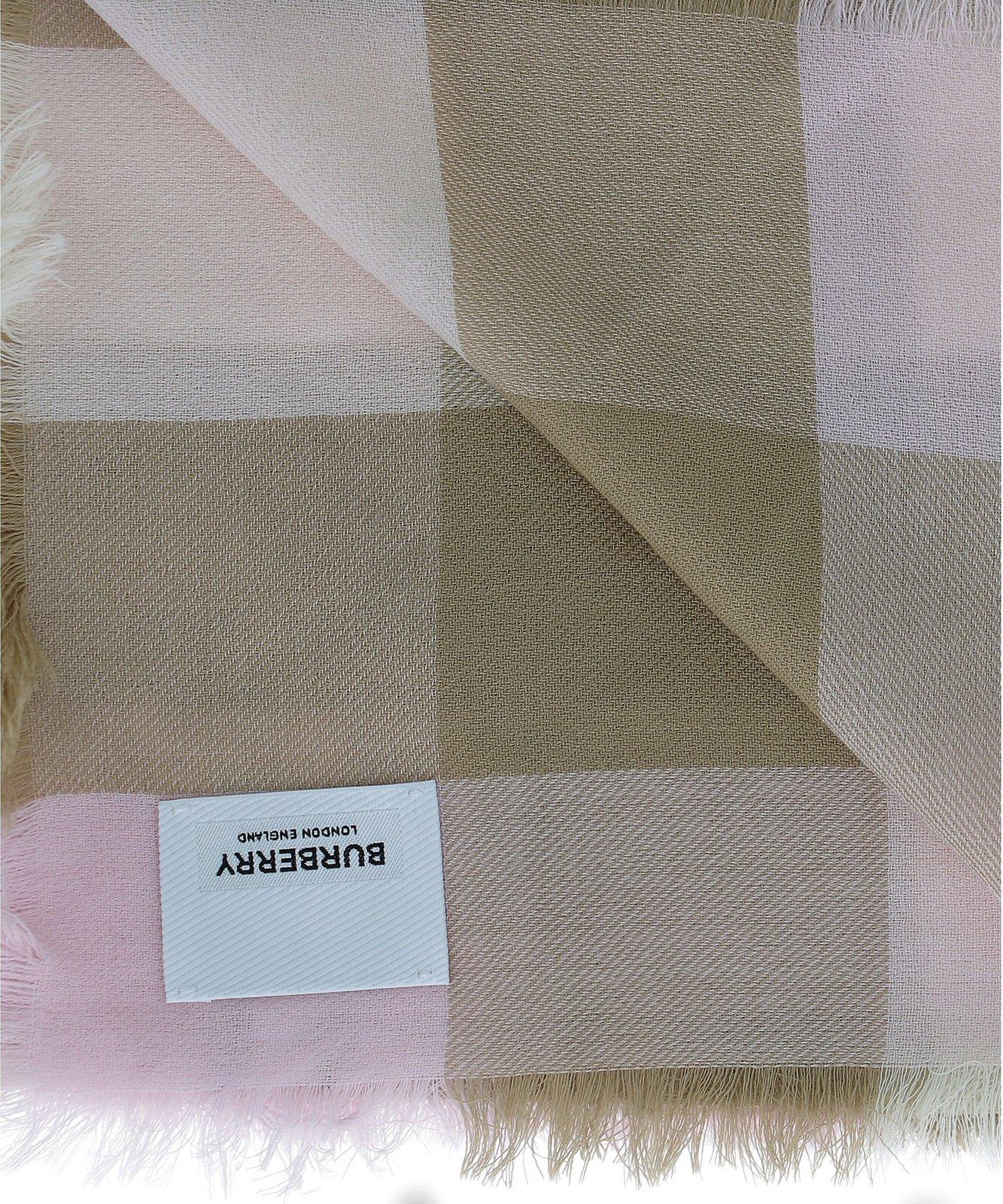 Lightweight Checked Scarf