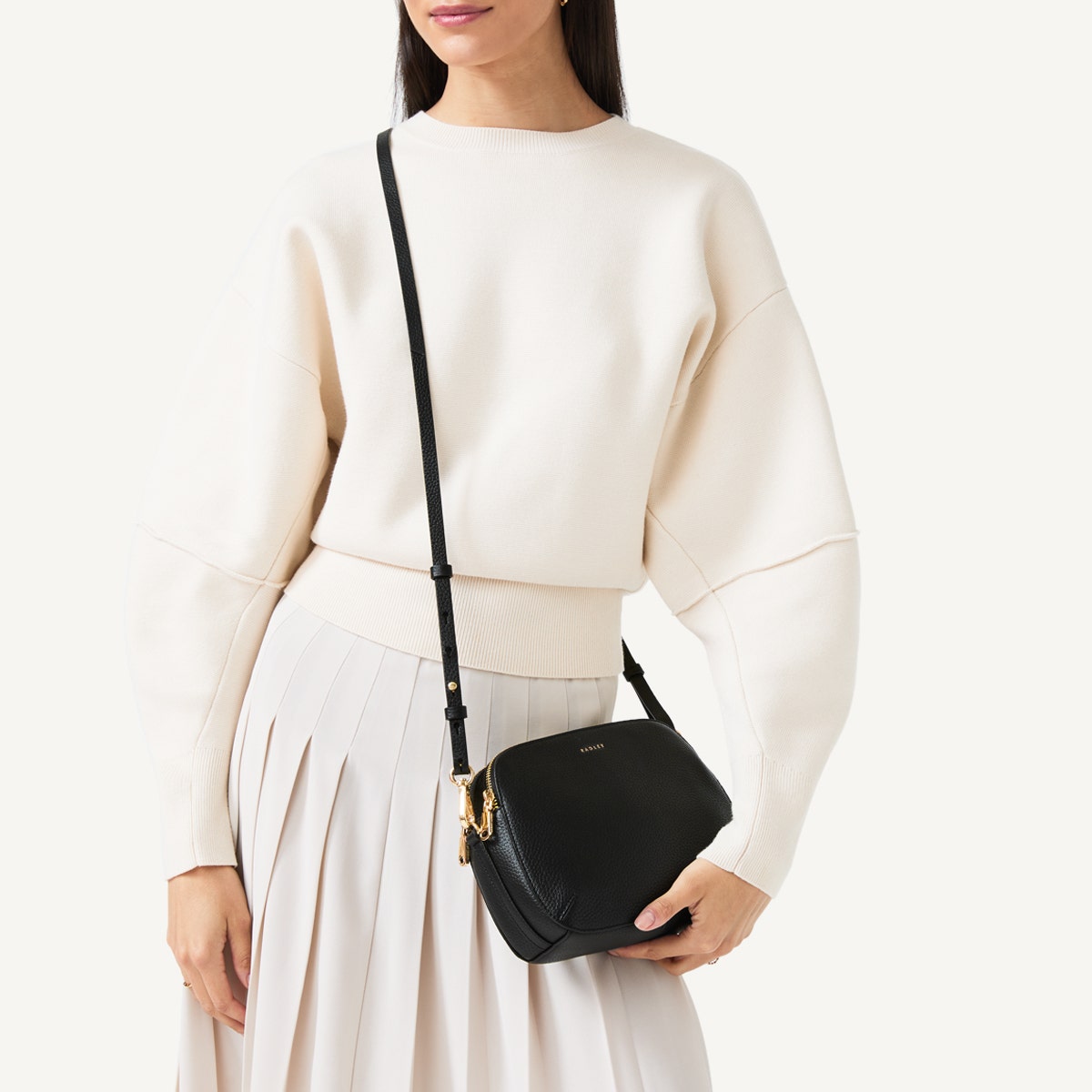 Womens Leather Dukes Place Medium Ziptop Crossbody - Black Medium
