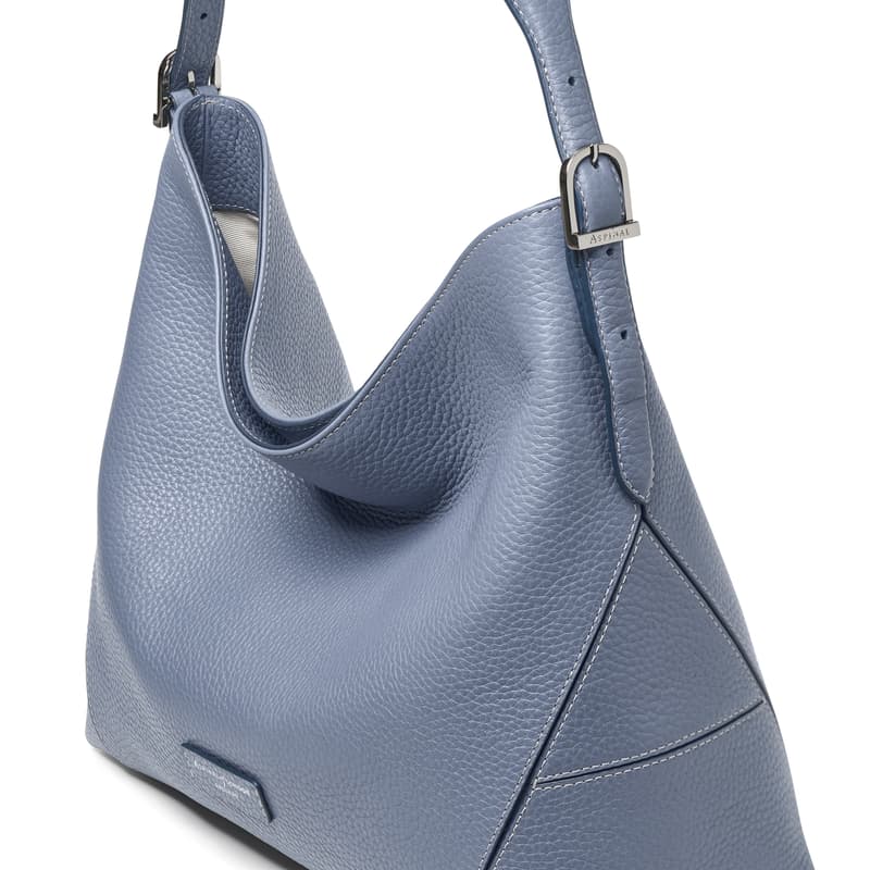 Hobo Bag in Heritage Blue Pebble