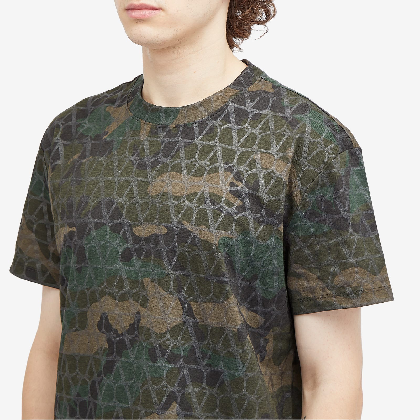 Men's V Logo Camo T Shirt in Army