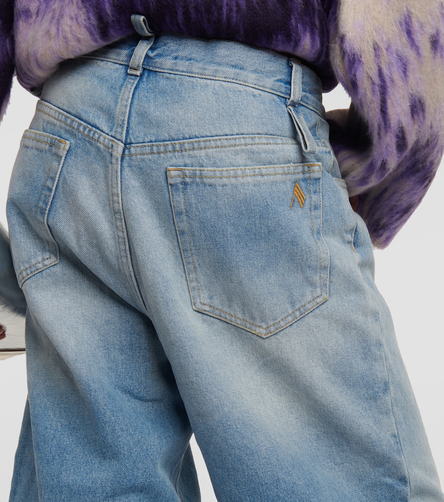 Low-rise wide-leg jeans