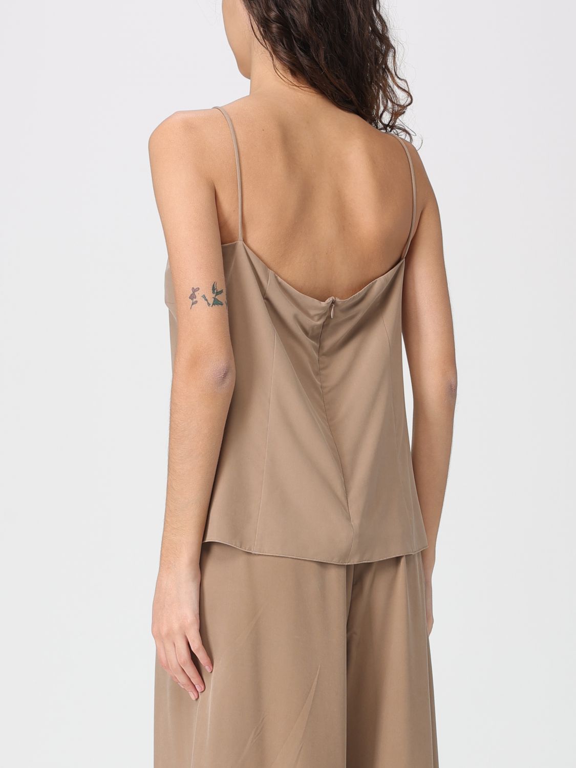 Top Woman color Brown