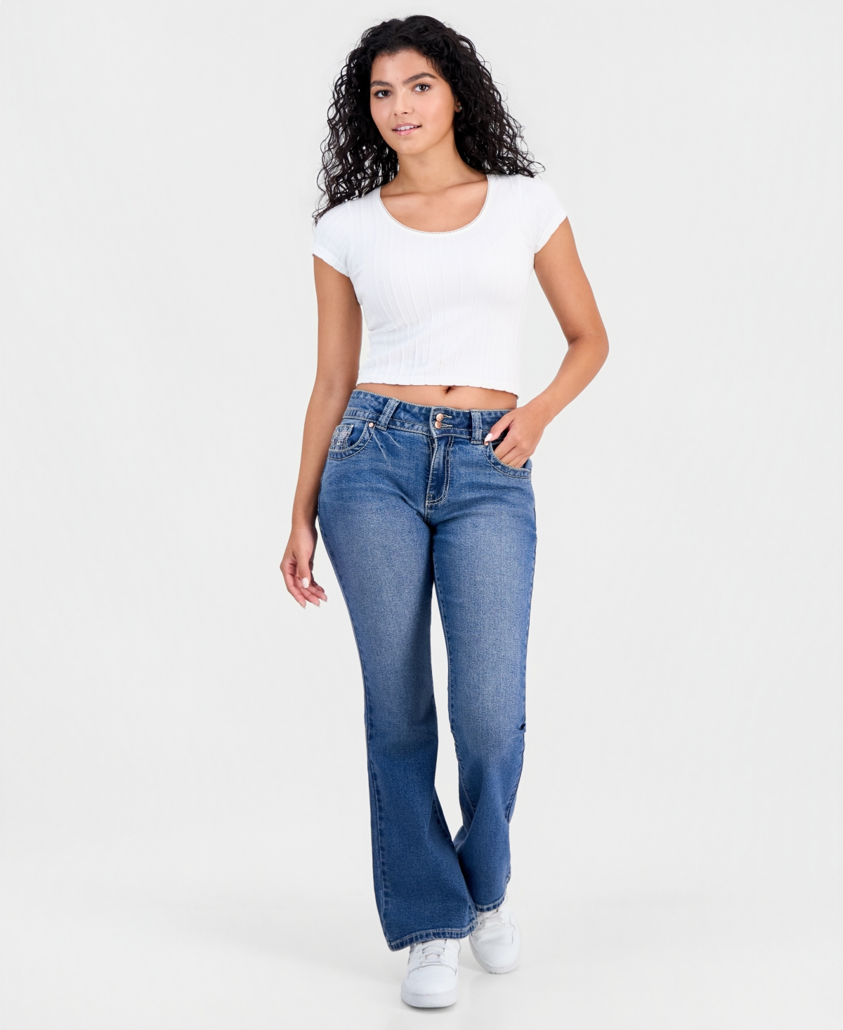 Juniors' Embroidered Flap-Pocket Flare-Leg Jeans - Medium Wash (Almanzor)