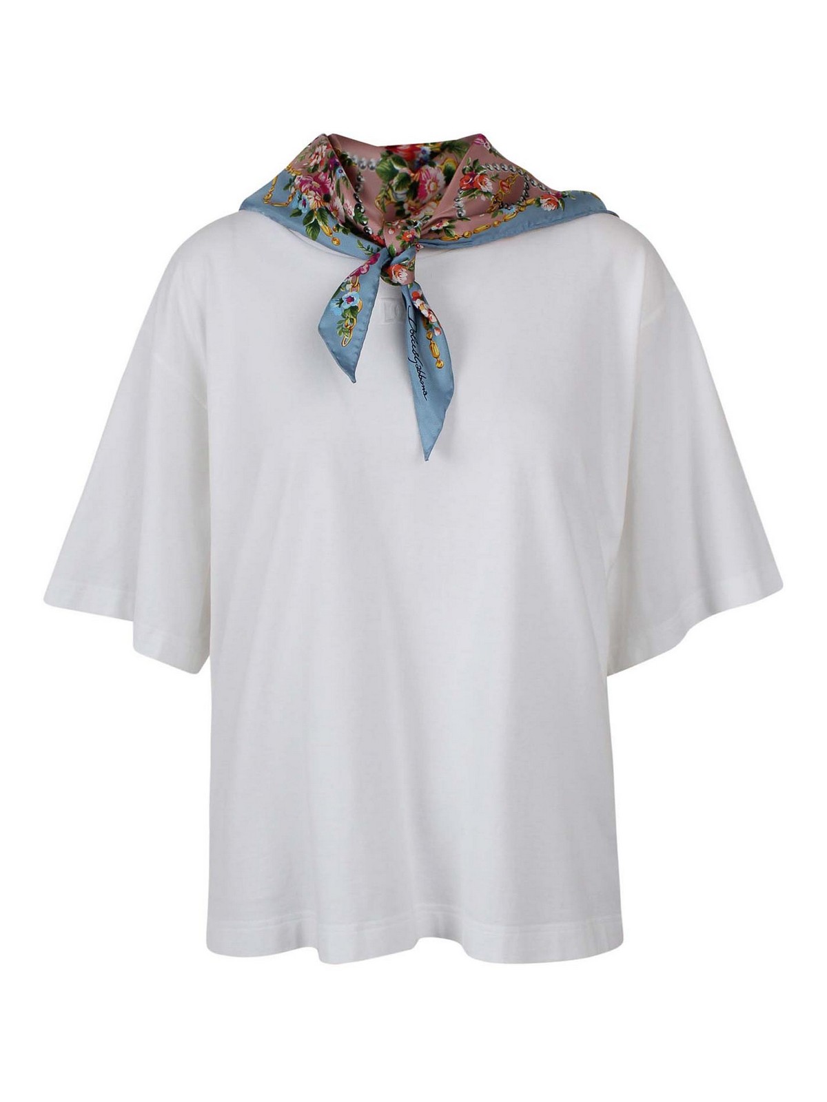T-shirt with a scarf