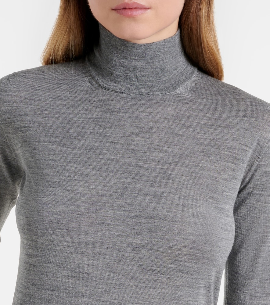 Boa virgin wool sweater