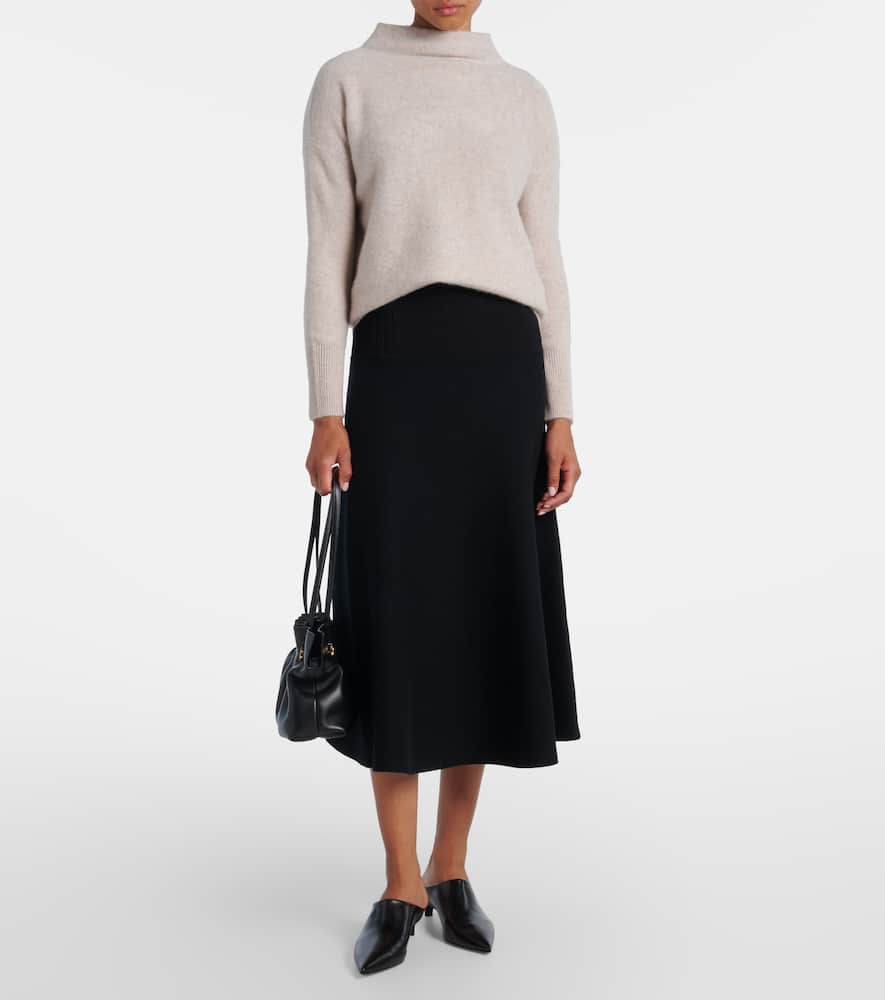 Cashmere sweater
