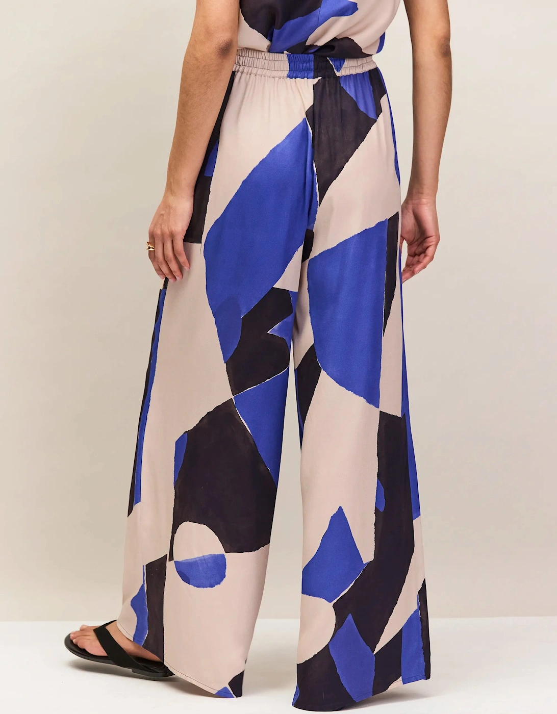 RO&ZO Women's Petite Blue Abstract Print Trouser