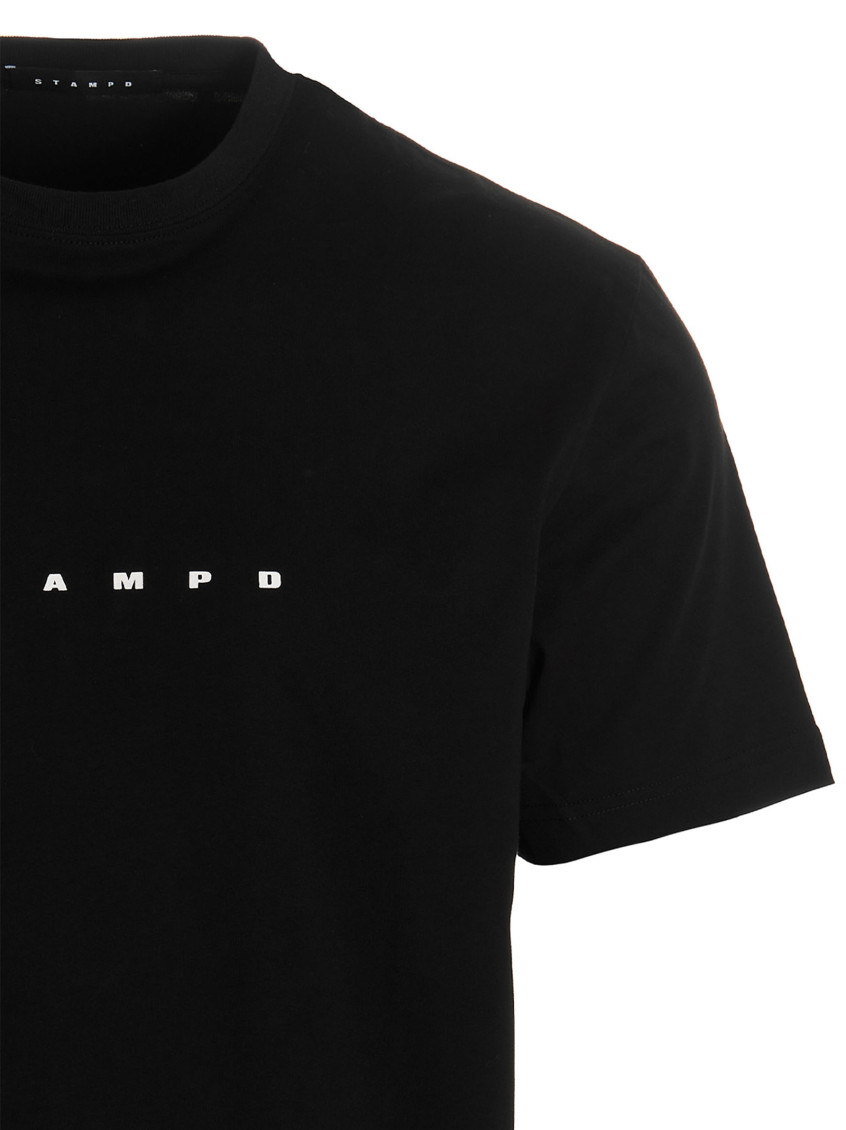 T-shirt strike Logo