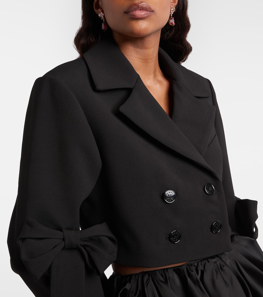 Double-breasted cropped blazer
