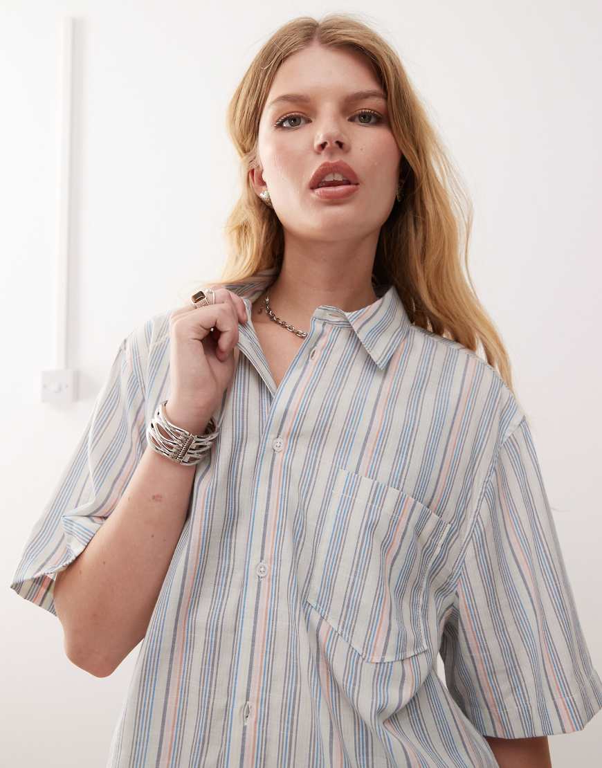 Linen look oversized shirt in pink and blue stripe - PINK