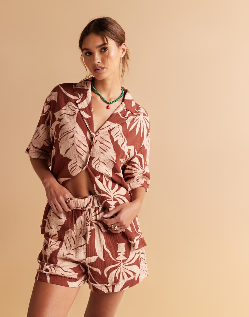 Cheesecloth shorts with raw edge detail co-ord in palm print-Multi