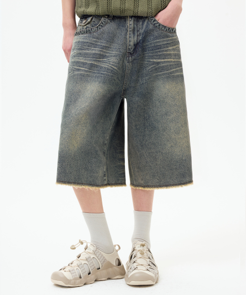Rain Slub Two-tuck Bermuda Denim Shorts_INDIGO
