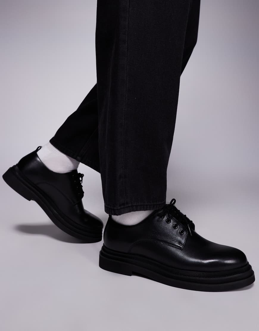 Walk London Brooklyn derby shoe in black leather