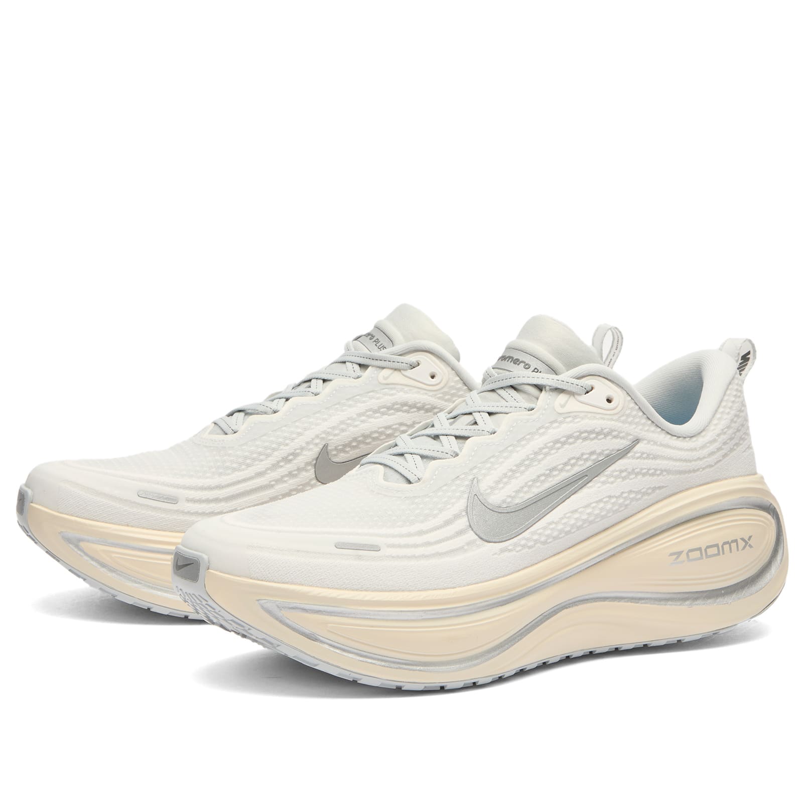 Men's Nike Vomero Plus Sneaker in Platinum Tint/Reflect Silver/Grey Fog