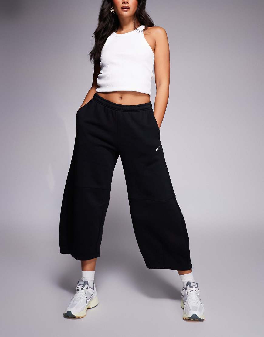 Phoenix barrel leg pants in black