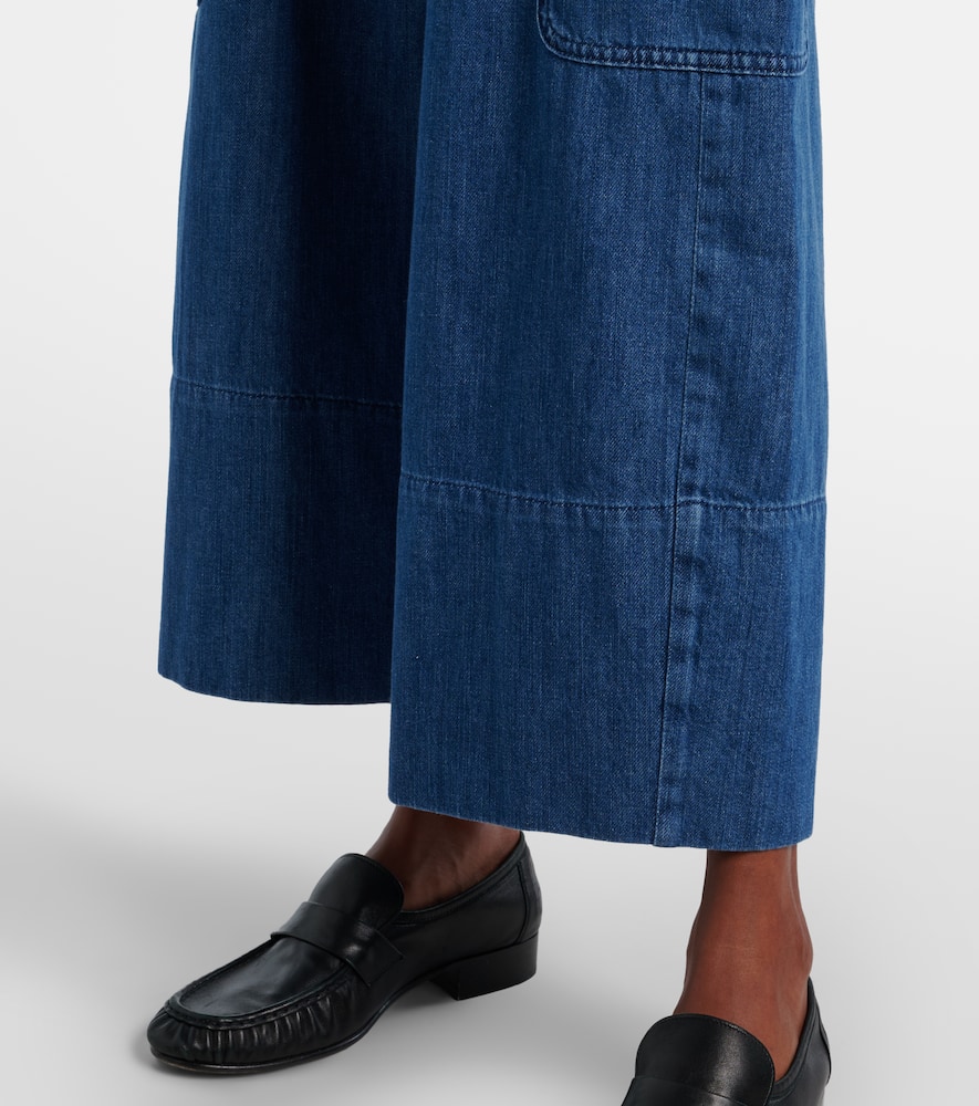 Cropped cargo jeans