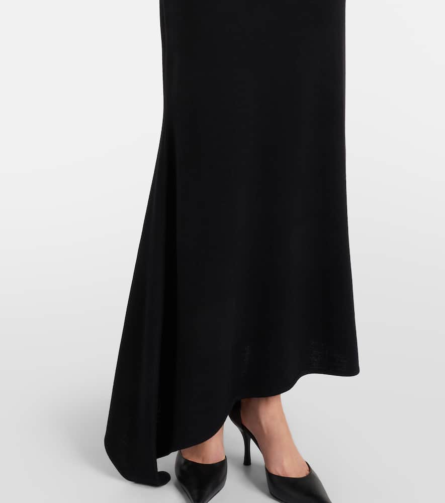 Knitted wool gown