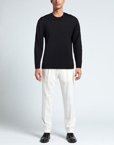 Man Sweater Lead