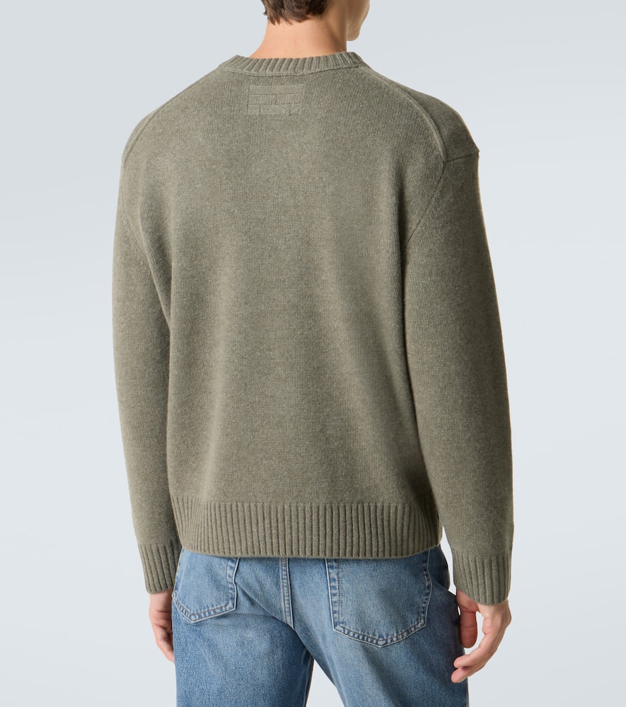 Cashmere sweater