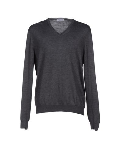 Man Sweater Lead