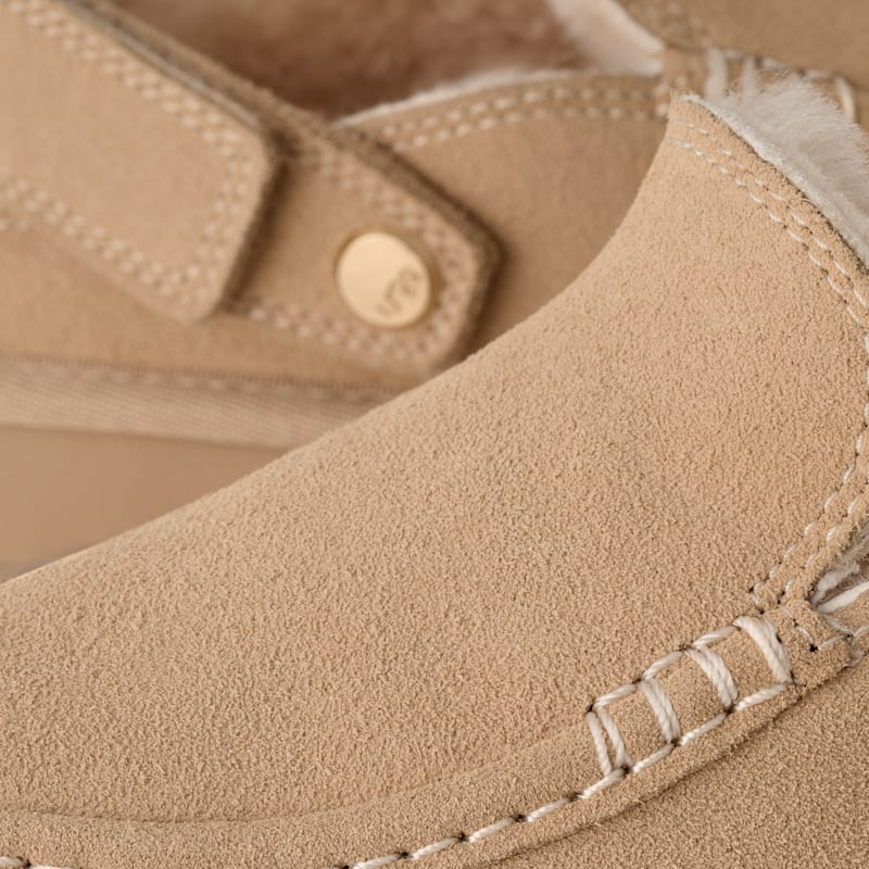 ® Kids' Goldenstar Evelina Clog Sheepskin Shoes in Sand Castle
