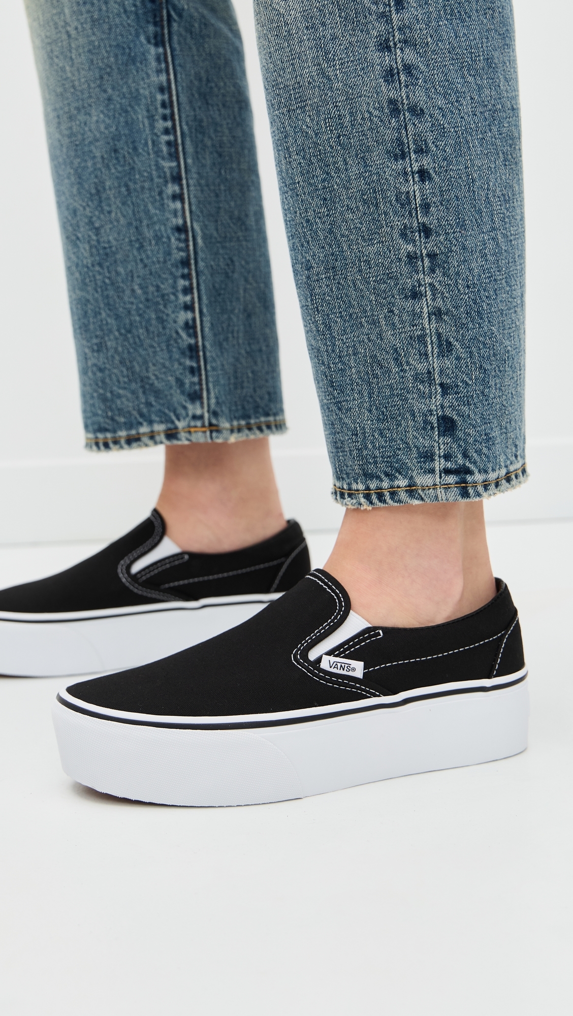 UA Classic Slip-On Stackform Sneakers Black/True White W