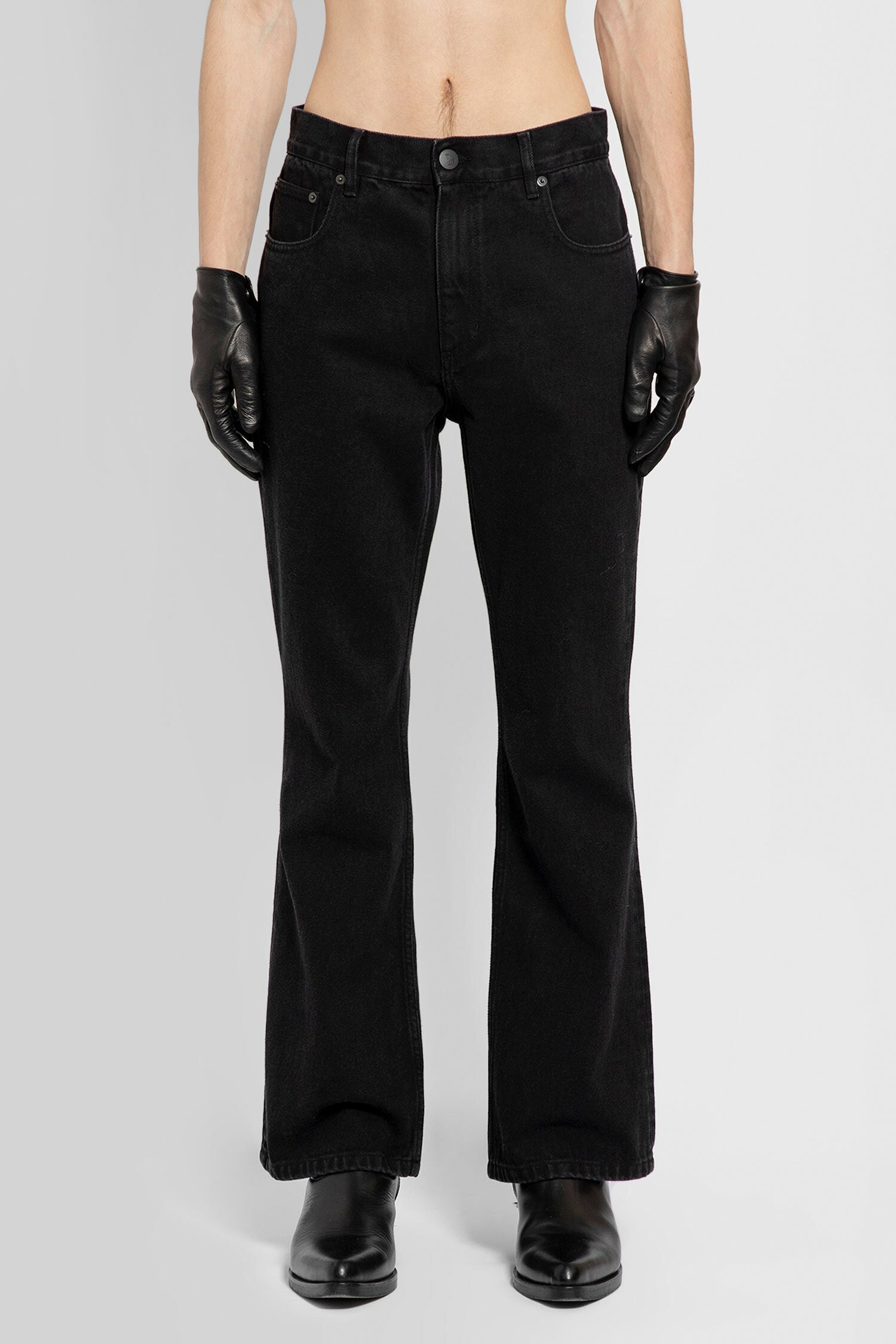 MAN BLACK JEANS