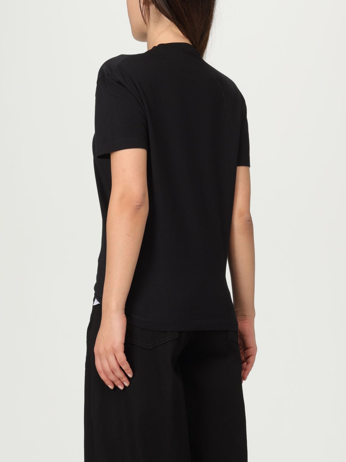 T-Shirt Woman color Black