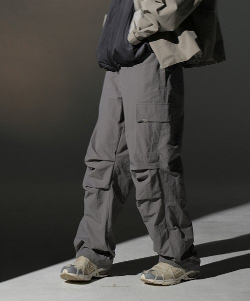 ESSENTIAL CARGO PANTS